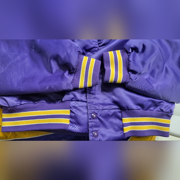 GUC Vintage 90's Minnesota Vikings Jacket - Picture 10 of 15
